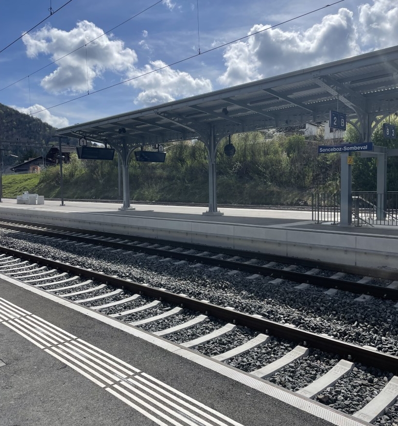 Nouvelles marquises Gare Sonceboz-Sombeval